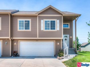 19519 Weir St, Omaha, NE 68135