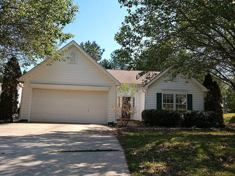 111 Gables Gate Ct — Photo 2