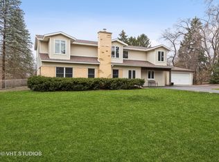 7025 N Willow Spring Rd, Long Grove, IL 60060