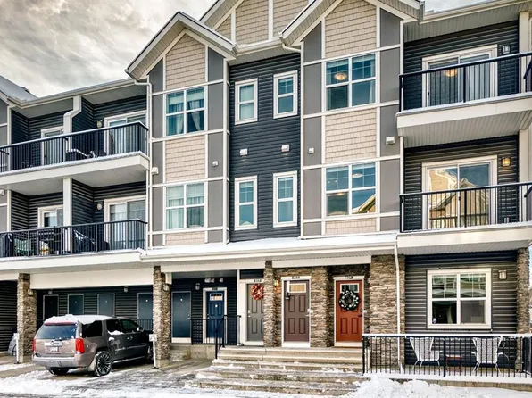 250 E Fireside Vw #802, Cochrane, AB T4C 2M2