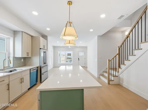 1 Railroad Avenue #B7, Avon-by-the-sea, NJ 07717