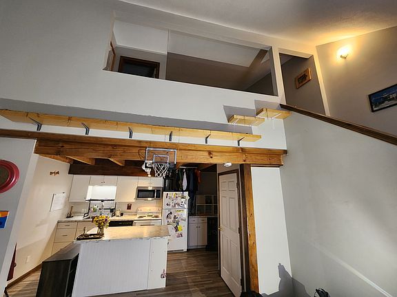 3rd image of 2 Conz St #72