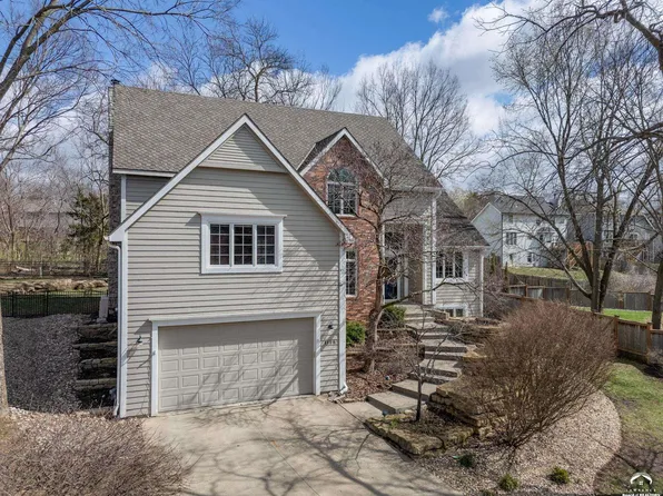 1128 Dubs Ct, Lawrence, KS 66049