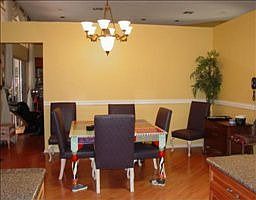 4th image of 1290 Laurel Ct