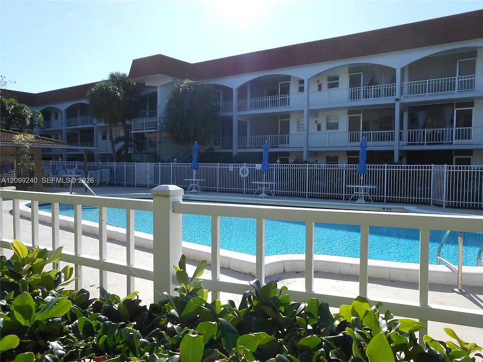 581 Blue Heron Dr #309B