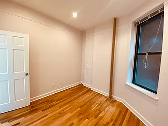 Rented by Metropolis Real Estate of Manhattan