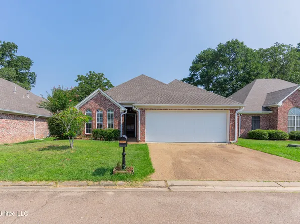 110 River Ridge Ct, Pearl, MS 39208