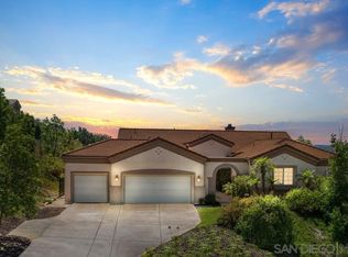 904 Bellagio Rd, Escondido, CA 92027