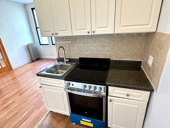 3rd image of 4902 21st St APT 1L