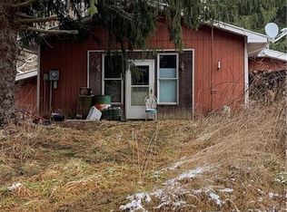 652 Springfield Church Rd, Grove City, PA 16127