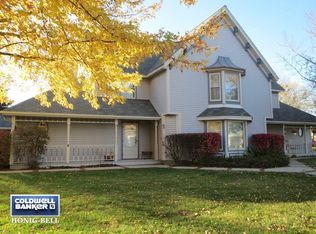 1293 Thomas Dr, Woodstock, IL
