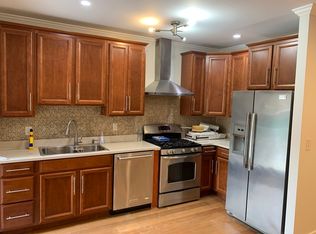 34-27 Crescent St #1, Astoria, NY 11106