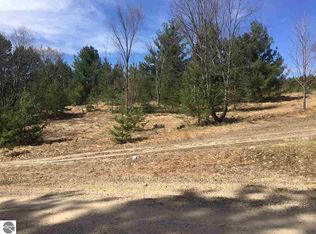 22 Mile Rd, Cadillac, MI 49601