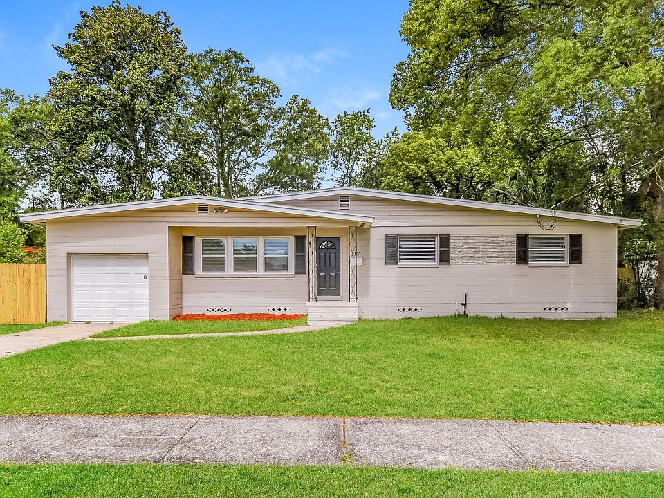 1st image of 3390 Jacqueline Dr