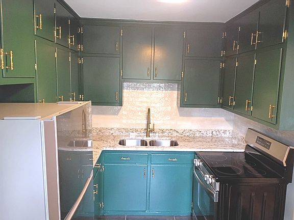 4th image of 21 Berkley Pl APT 4