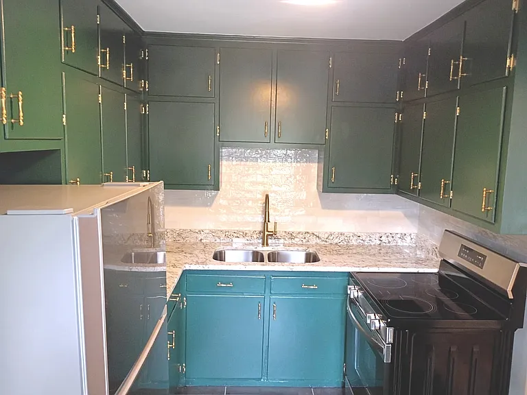 21 Berkley Pl #4 — Photo 4