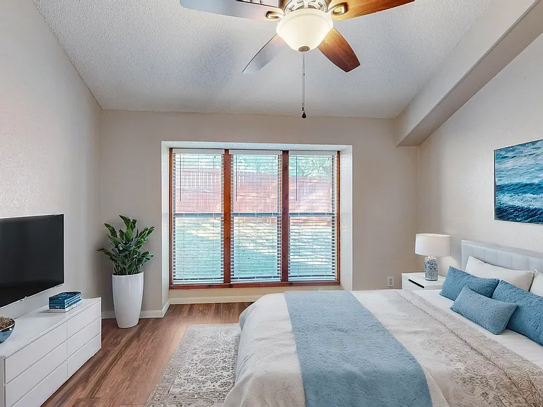 2569 Shady Ridge Dr — Photo 23