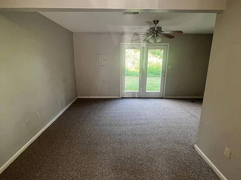 427 Mount Pelia Rd #9 — Photo 4