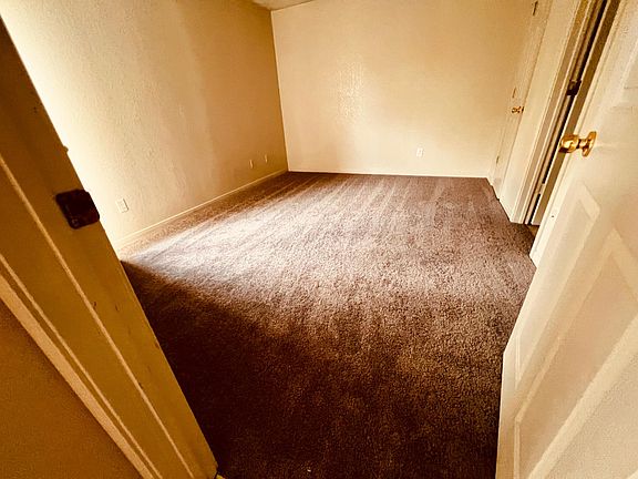 2nd image of 2913 Cantabrian Dr APT A