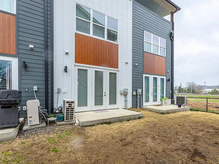 1420 Stockyard Pl — Photo 38