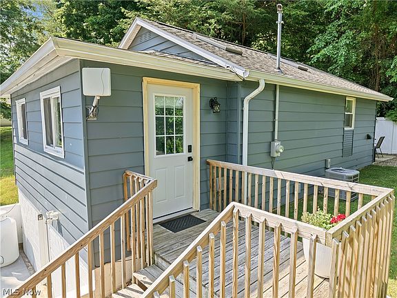 5th image of 32880 Camp Dr