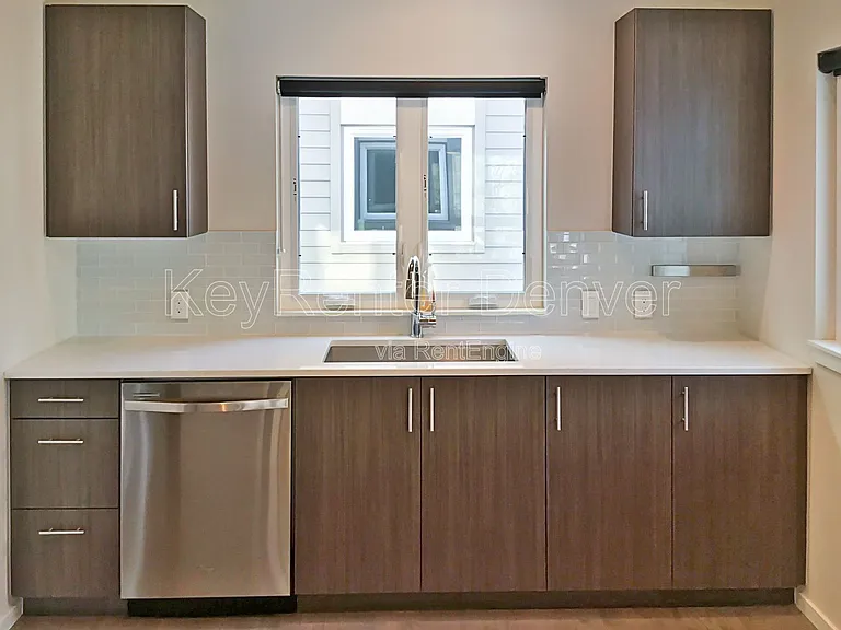2725 W 25th Ave #8 — Photo 4