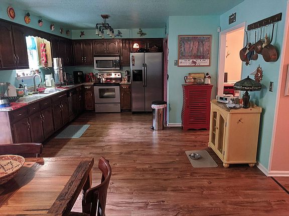 4th image of 1101 Laurelwood Dr