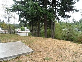 5th image of 13509 215th Ave E