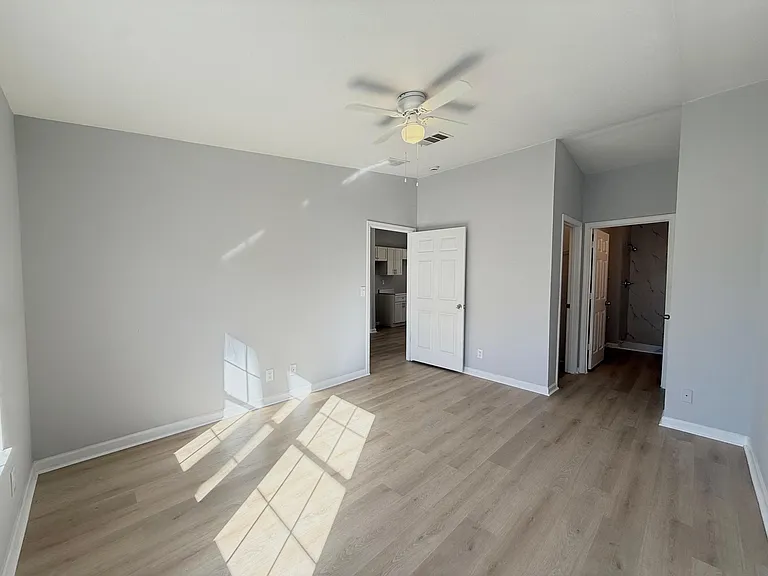 5289 Stacy St #3 — Photo 10