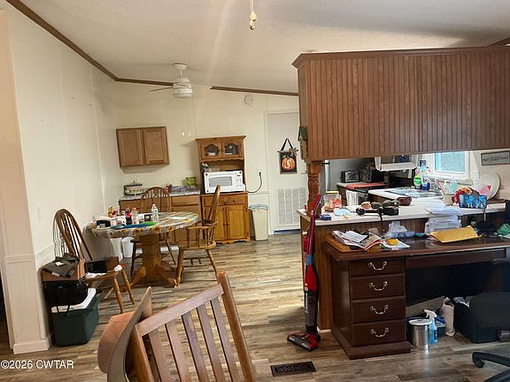 4th image of 257 Lakeshore Dr