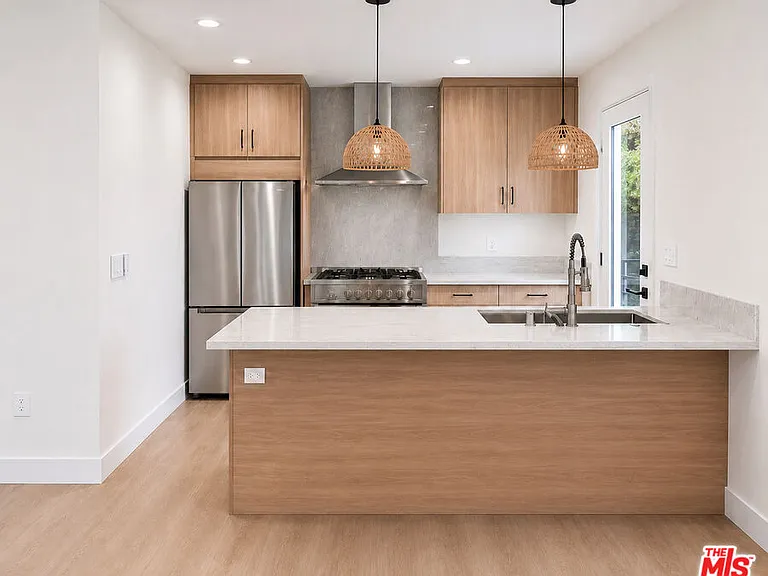 912 N Harper Ave #1 — Photo 13