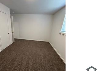 82 Harvey Pl, Ypsilanti, MI 48198