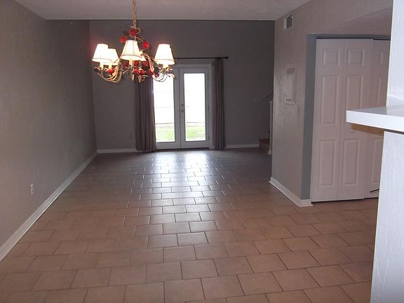 3rd image of 4005 Windjammer Ln