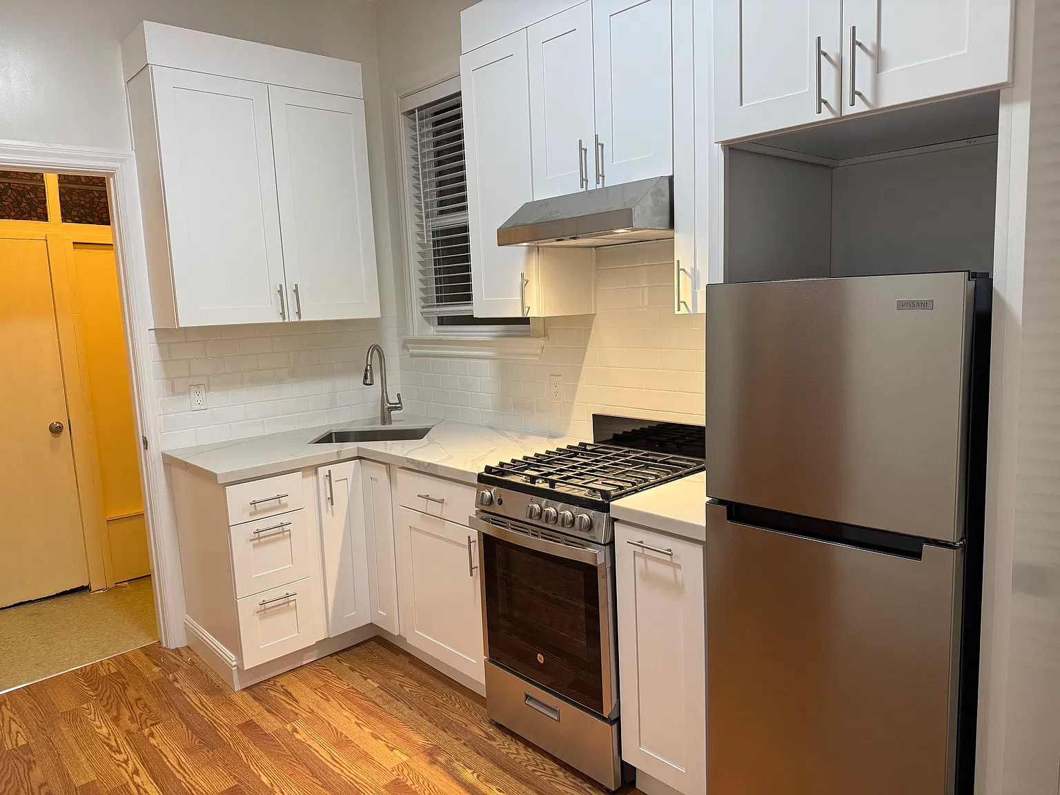 1 bed, $3,498 — Photo 2