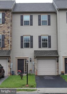 79 Katelyn Dr, New Oxford, PA, 17350