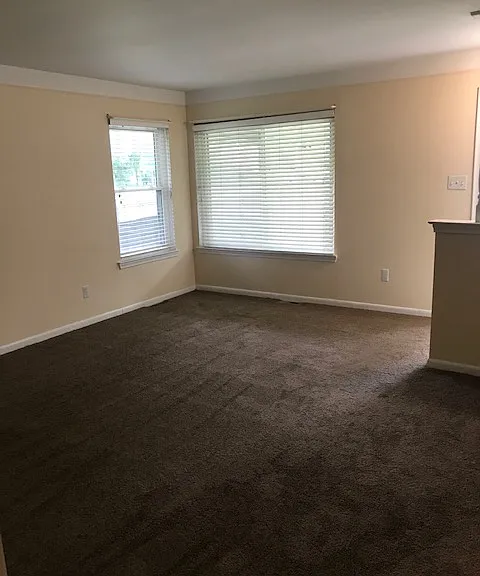 1735 Moulin Ave — Photo 4