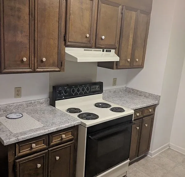 107 Rainbow Cir #6 — Photo 6