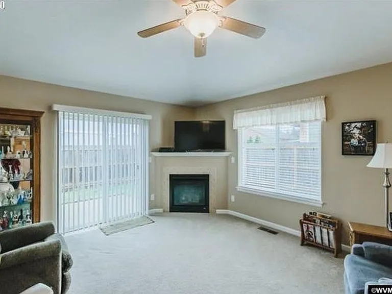 1096 Fuji Ln — Photo 8