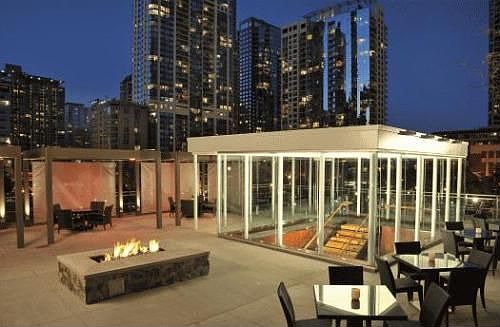 2nd image of 345 E Wacker Dr Unit 2801