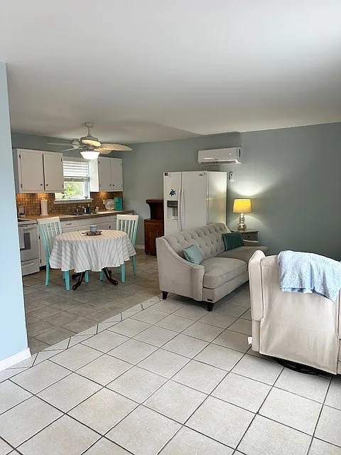 1 bed, 900 sqft, $2,000 — Photo 2