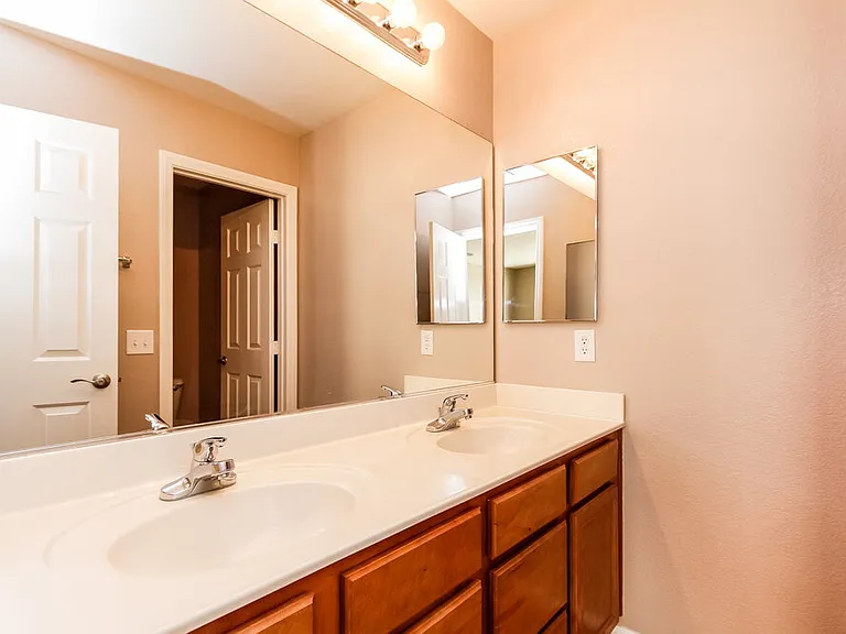 9081 Sheffield Garden Ave — Photo 13