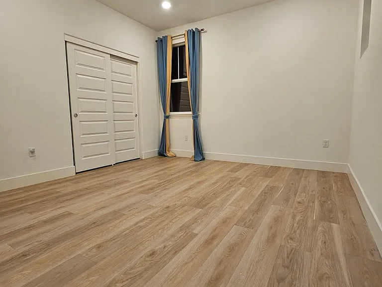 17584 Capricorn Ct — Photo 28