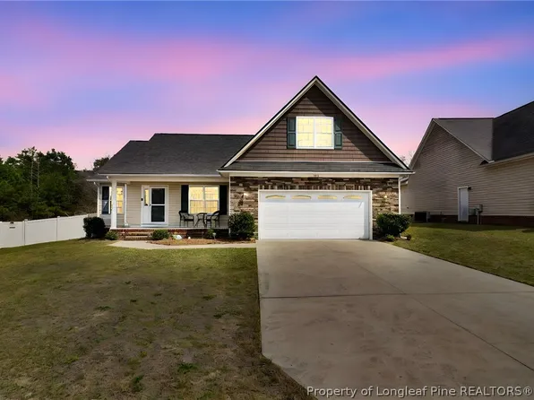 2109 Feathercombe Ct, Fayetteville, NC 28306