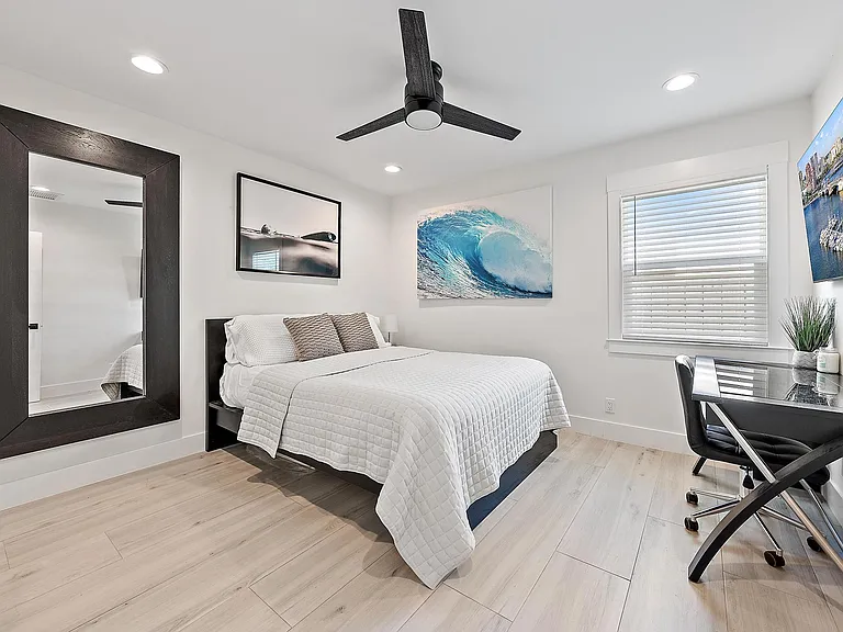 131 W Norfolk Rd — Photo 19