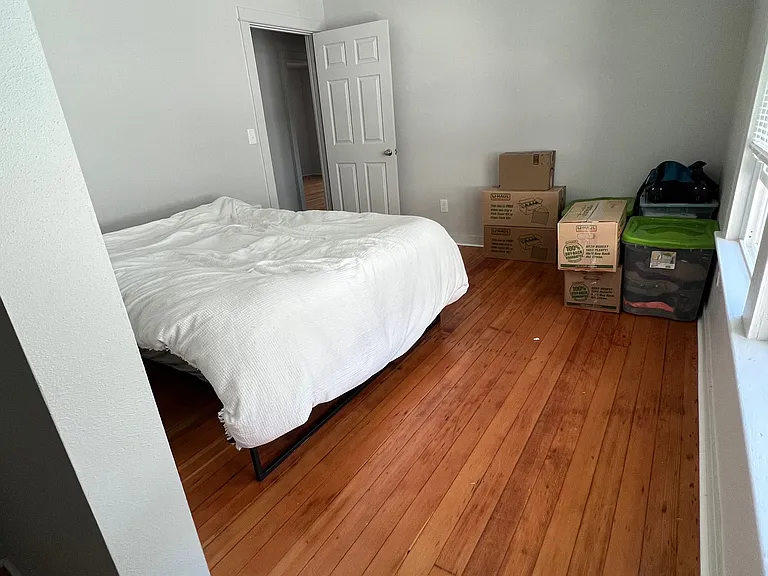 554 SW Jefferson Ave #5 — Photo 3