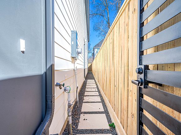 4th image of 3411 McGowen St