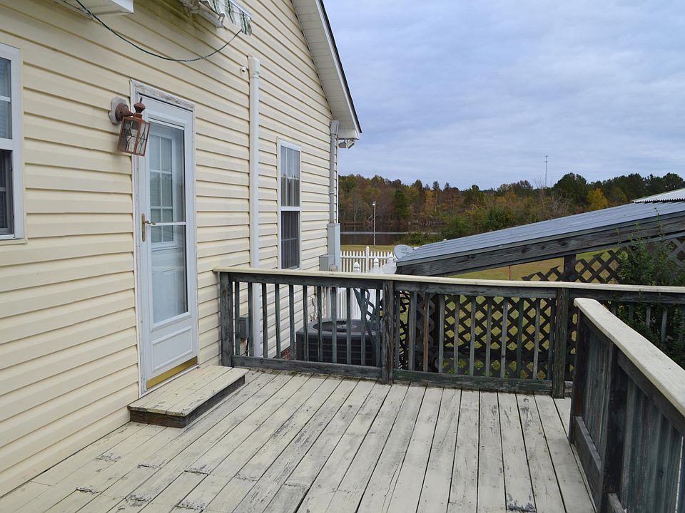 2nd image of 4615 Lobelia Rd