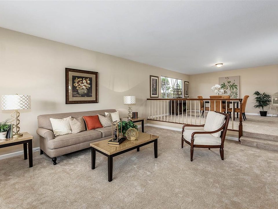 1st image of 3811 Oakes Dr