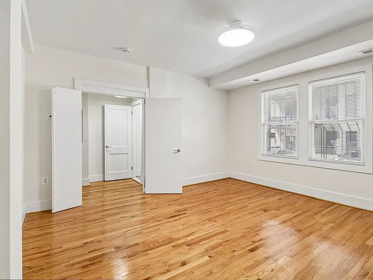 NEW QUIN APARTMENTS — Photo 45