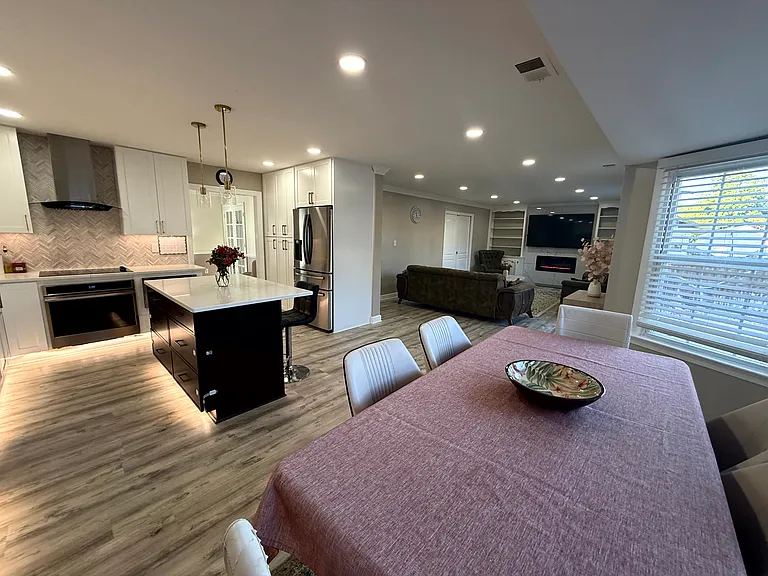 1609 Emmerton Ct — Photo 23